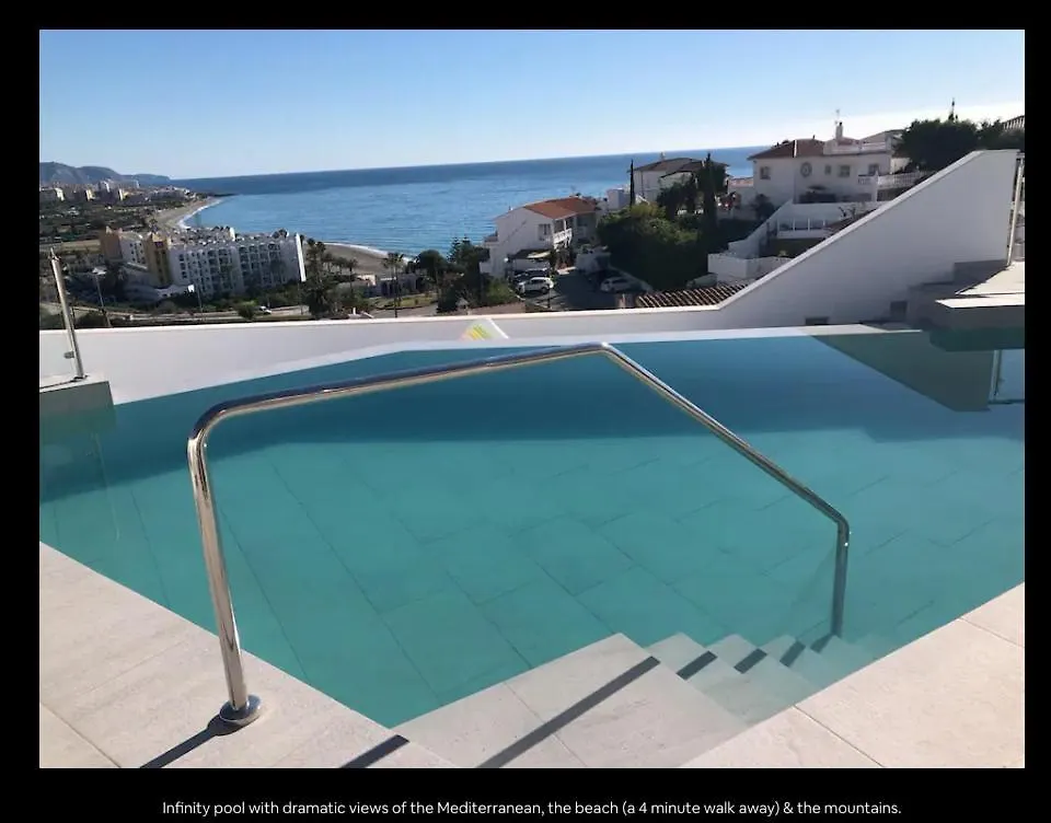 Modern Villa + Infinity Pool. Best Views In Nerja! Španělsko