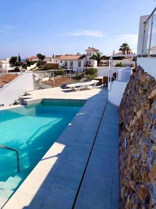 Modern Villa + Infinity Pool. Best Views In Nerja! Španělsko