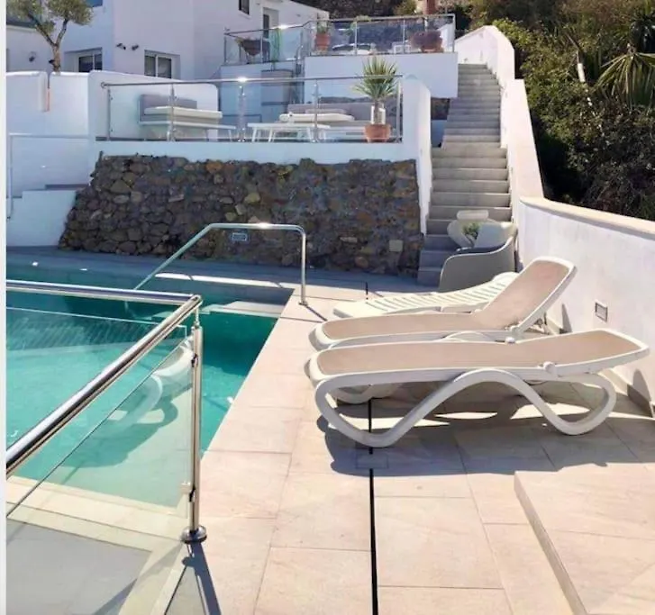 Modern Villa + Infinity Pool. Best Views In Nerja! Španělsko